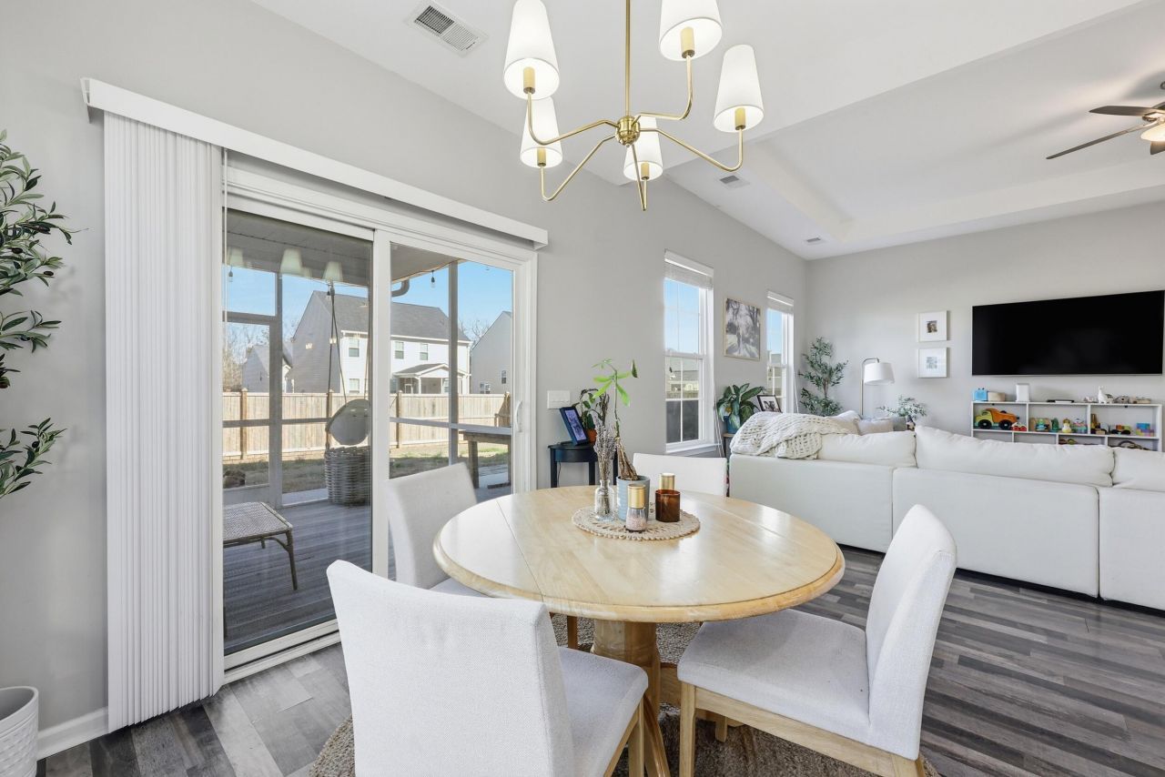 1349 Hermitage Lane Photo 12