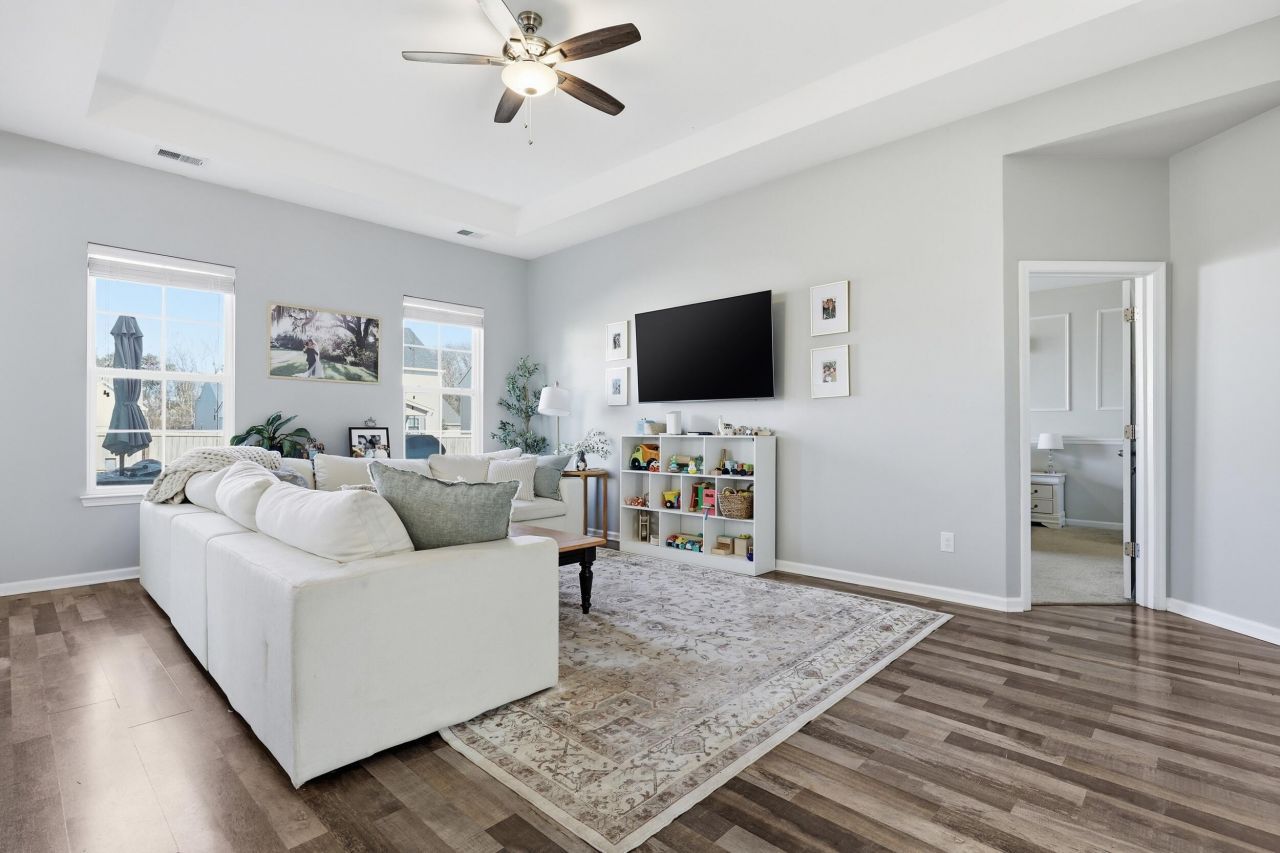 1349 Hermitage Lane Photo 14