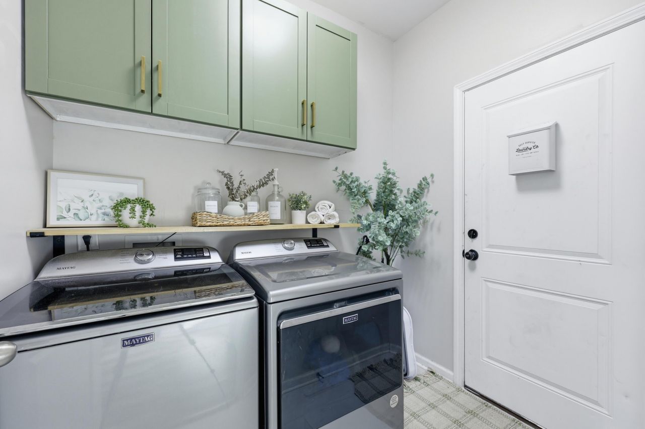 1349 Hermitage Lane Photo 17