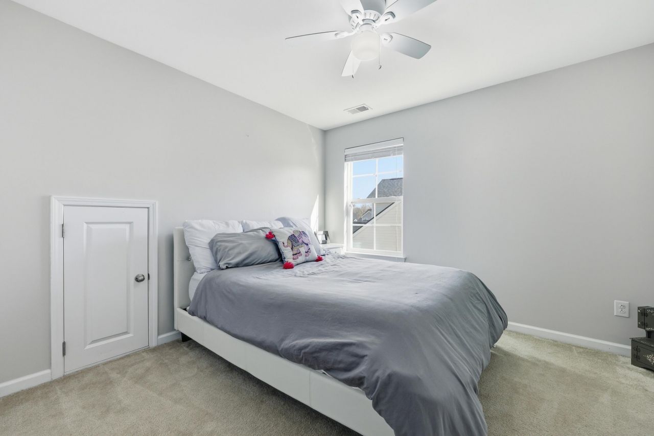 1349 Hermitage Lane Photo 29