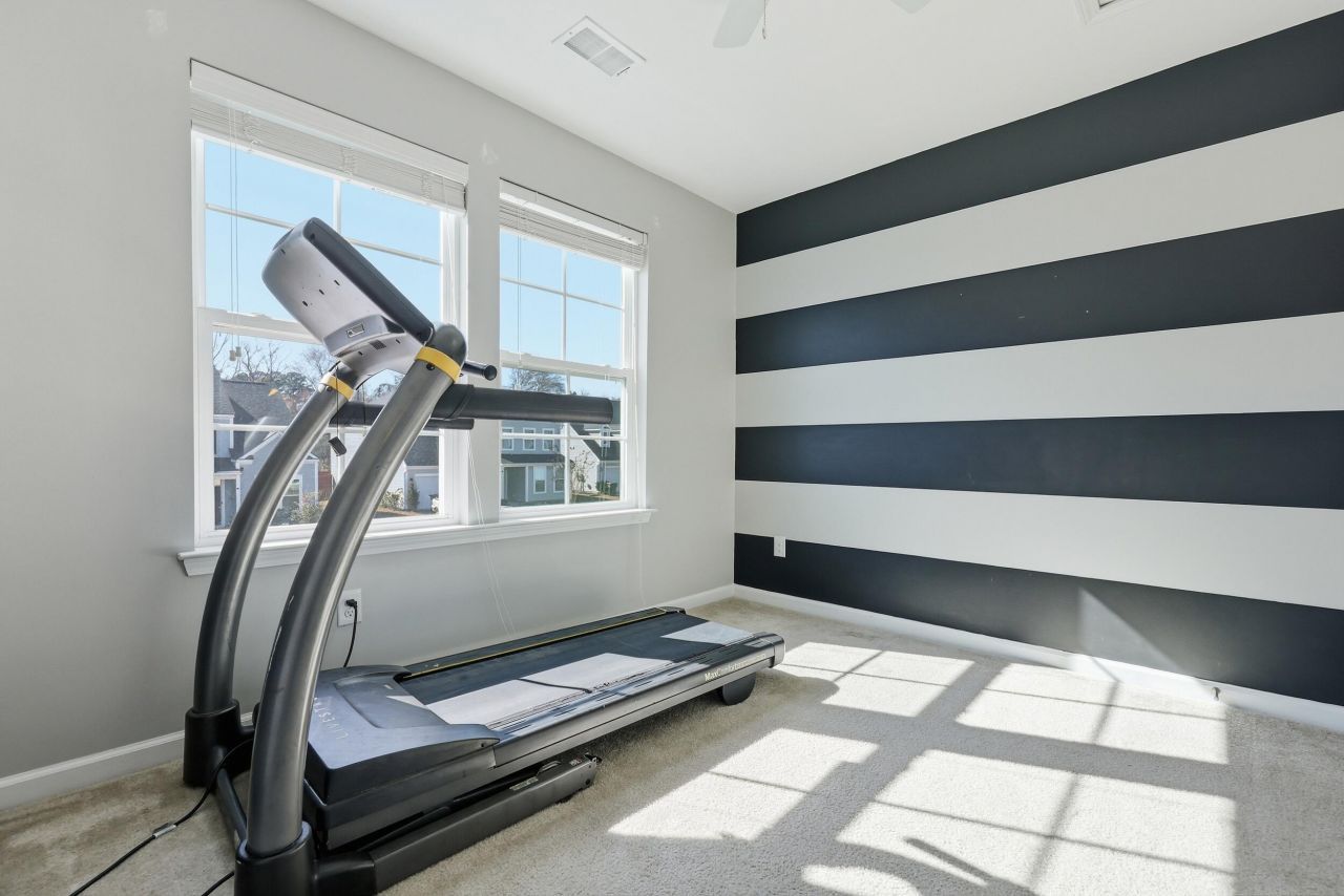 1349 Hermitage Lane Photo 31