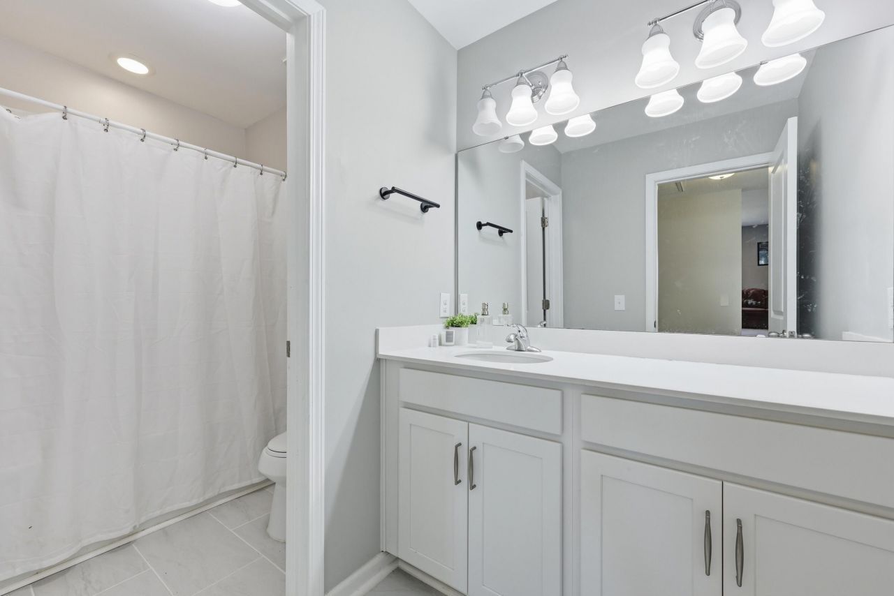 1349 Hermitage Lane Photo 32