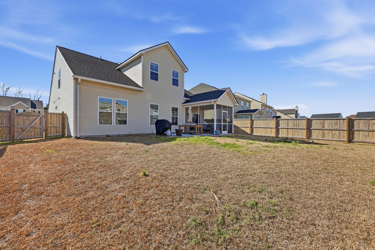 1349 Hermitage Lane Photo 36