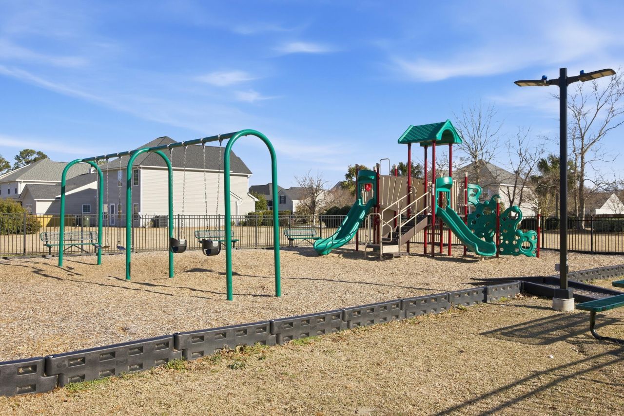 1349 Hermitage Lane Photo 40