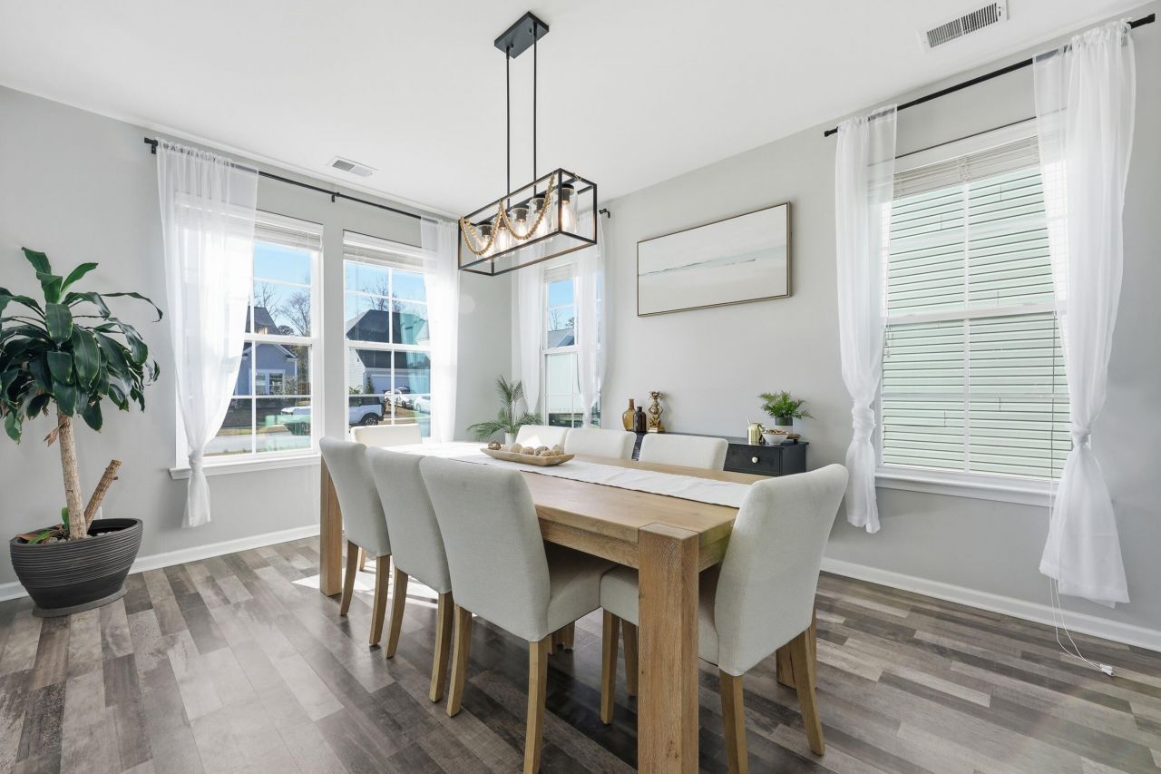 1349 Hermitage Lane Photo 5