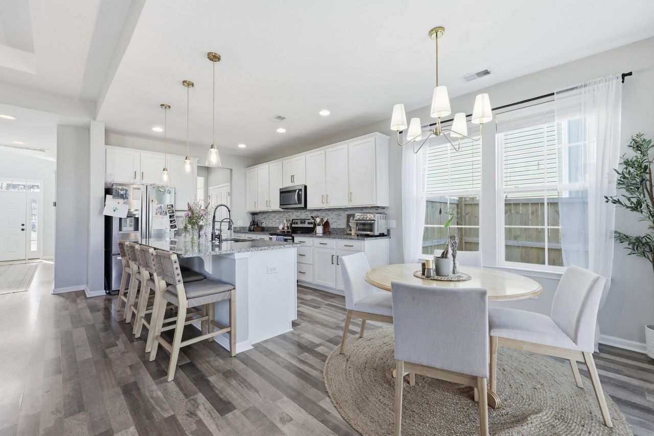 1349 Hermitage Lane Photo 7