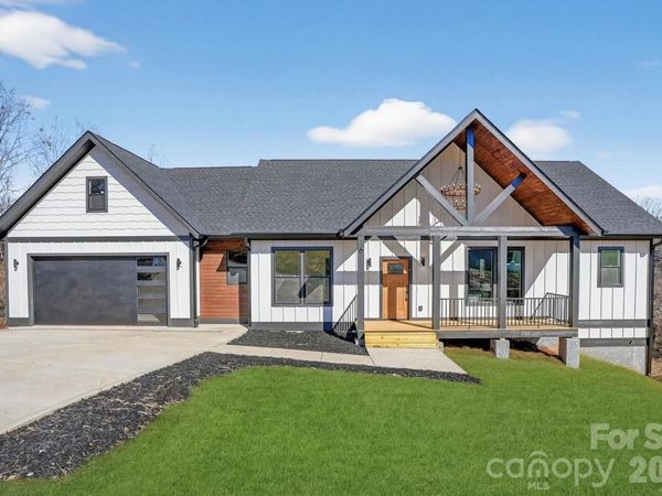 6 Woodchuck Cove Way , Alexander, NC 28701