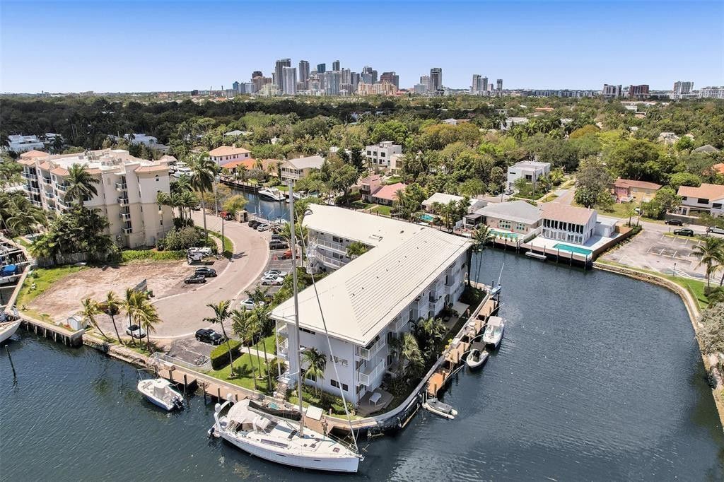 535 Hendricks Isle, Unit 209, Fort Lauderdale, FL 33301 Photo