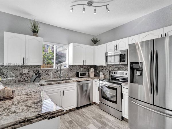 8518 SW 214th Ln, Cutler Bay, FL 33189