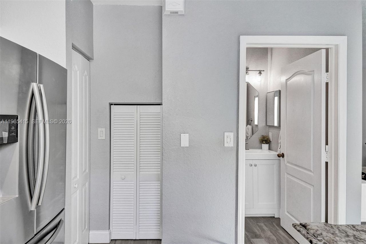 8518 SW 214th Ln, Cutler Bay, FL 33189 Photo