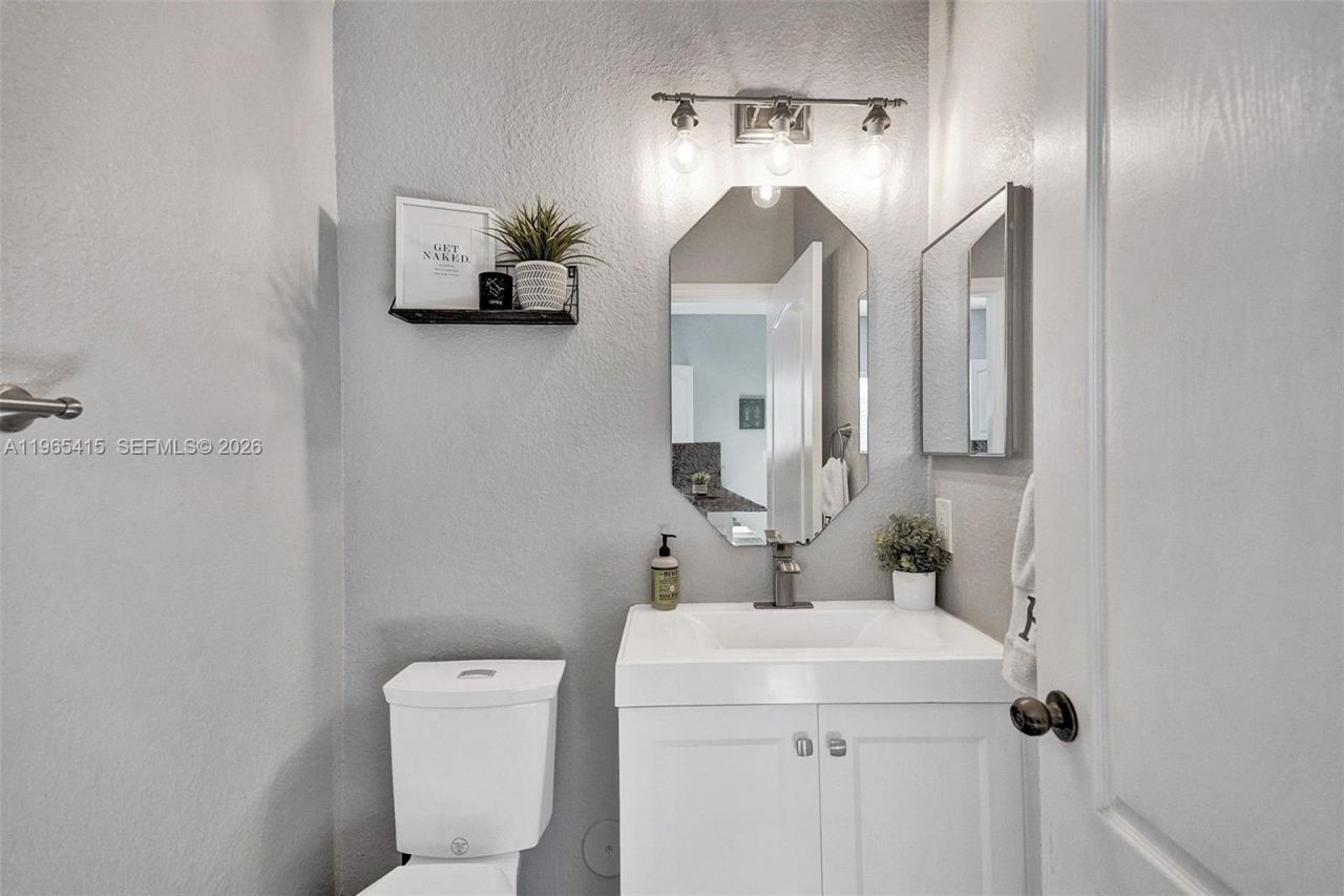 8518 SW 214th Ln, Cutler Bay, FL 33189 Photo