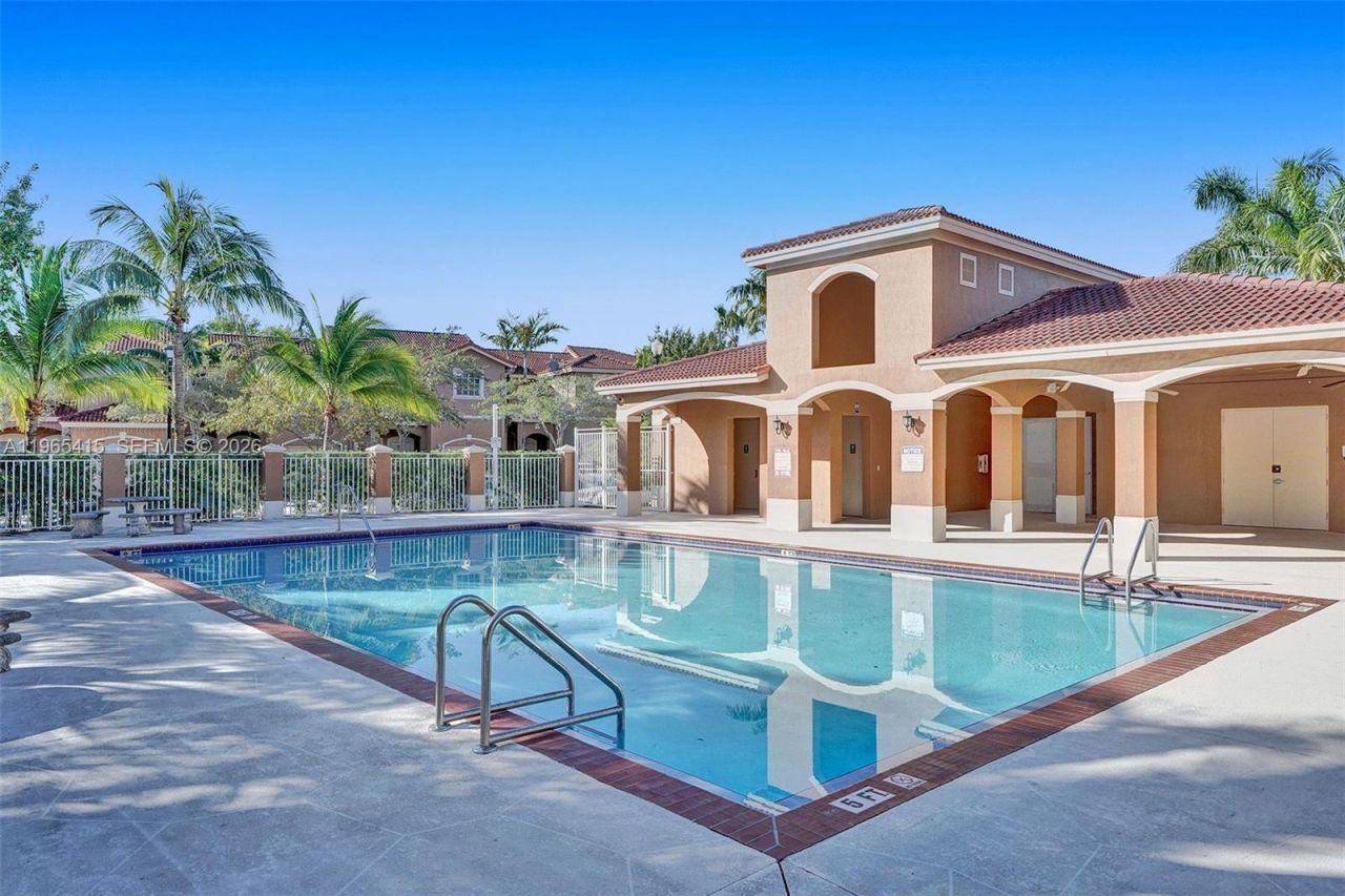 8518 SW 214th Ln, Cutler Bay, FL 33189 Photo