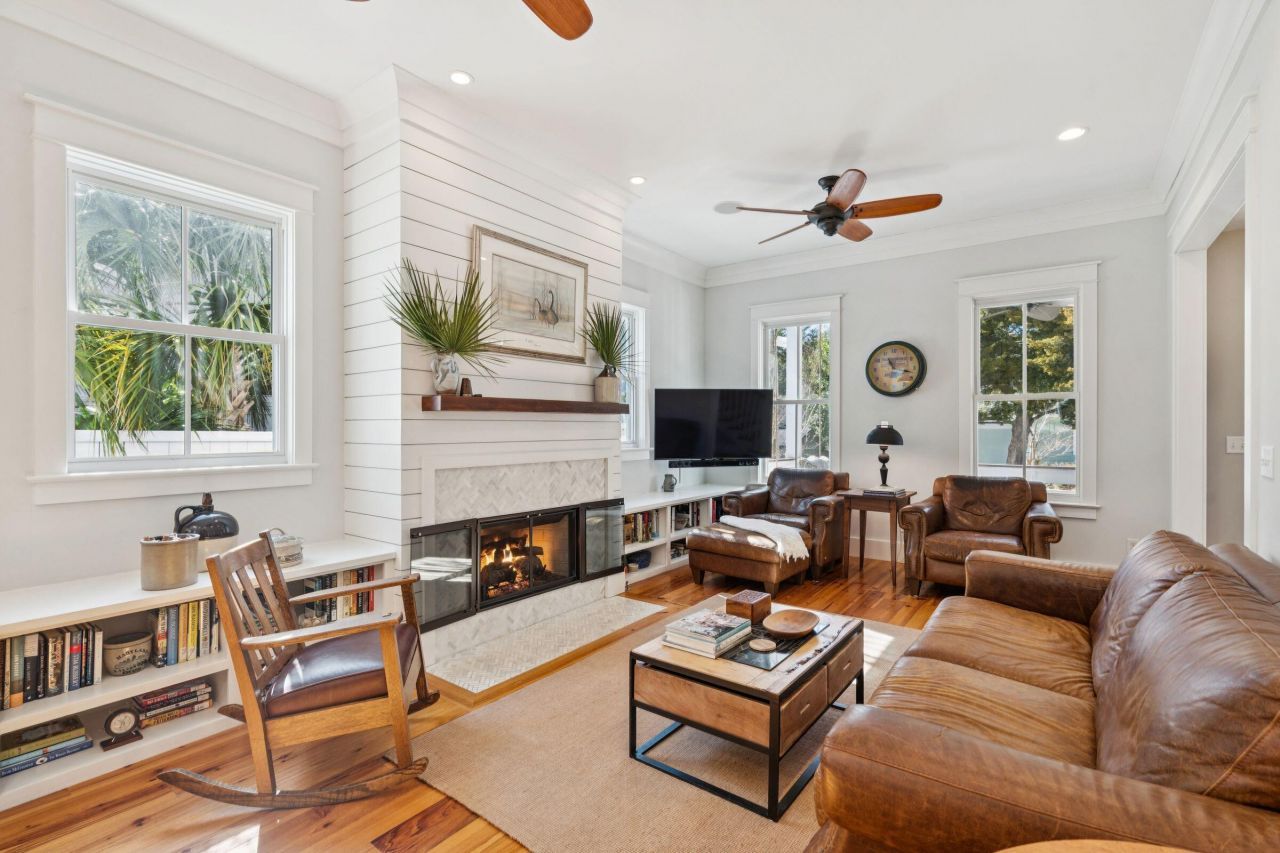 49 Rose Lane Photo 14