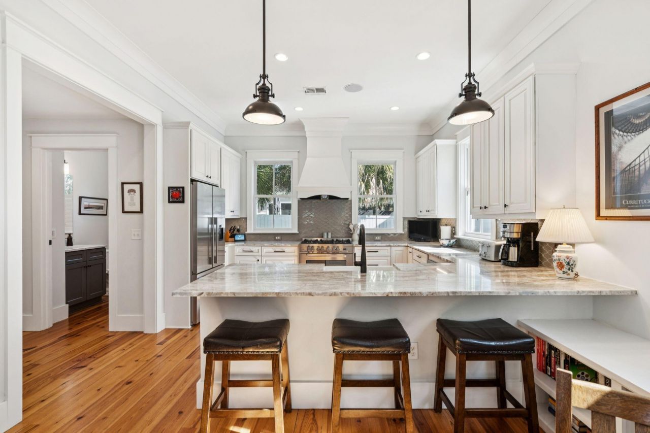 49 Rose Lane Photo 16