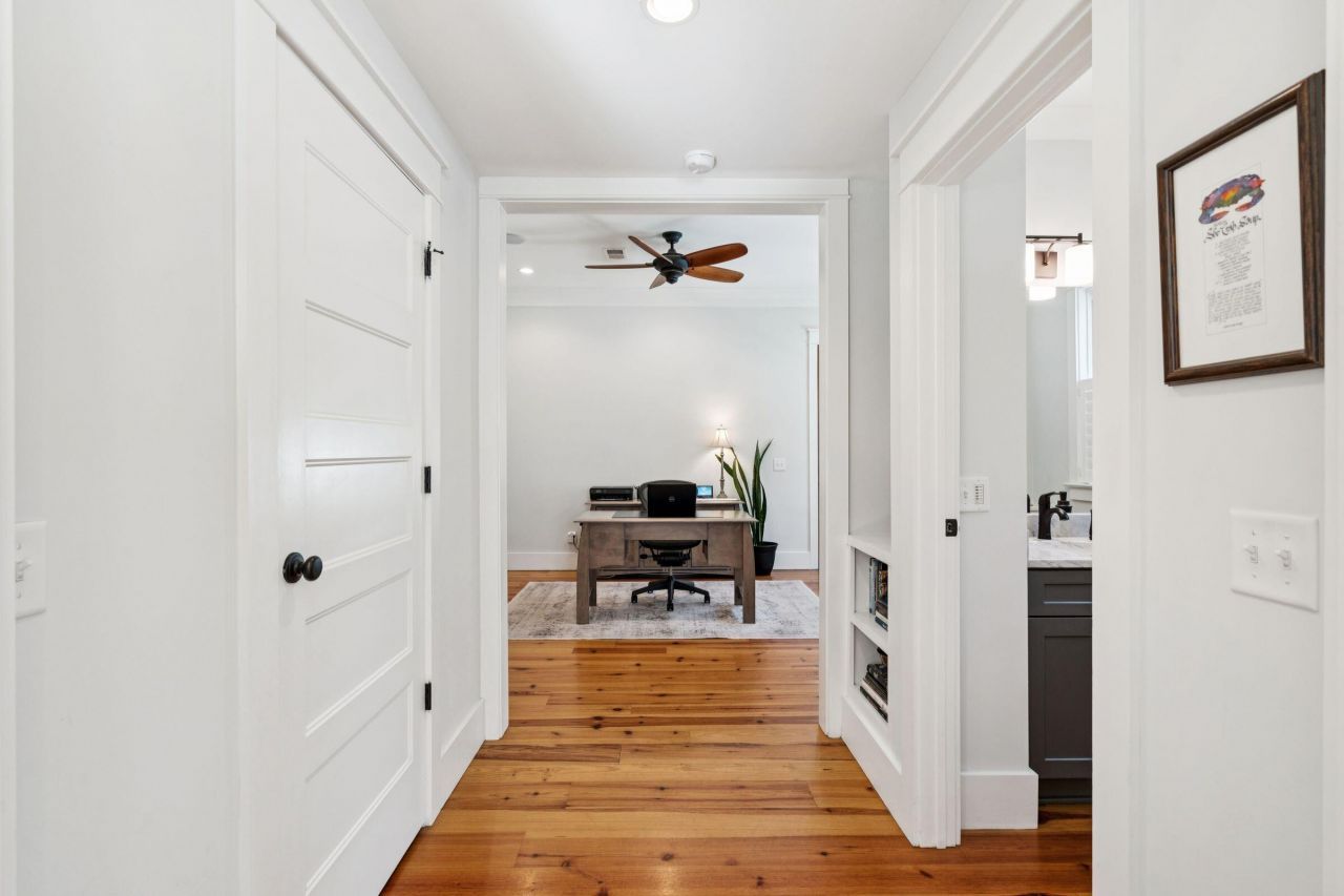 49 Rose Lane Photo 24