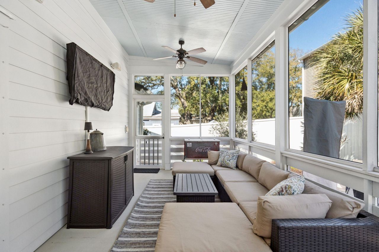 49 Rose Lane Photo 30