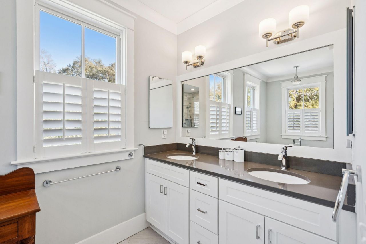 49 Rose Lane Photo 57