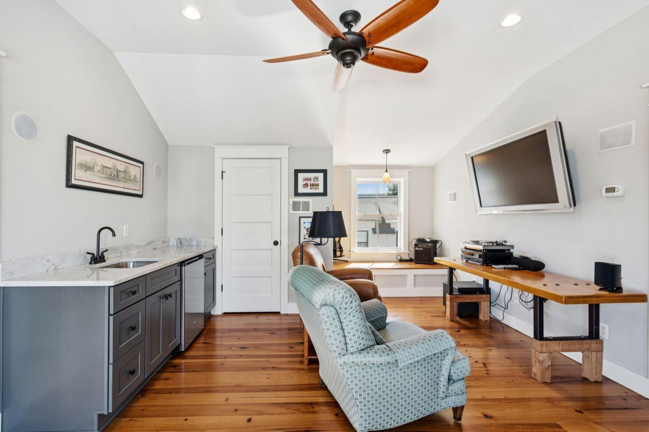 49 Rose Lane Photo 68