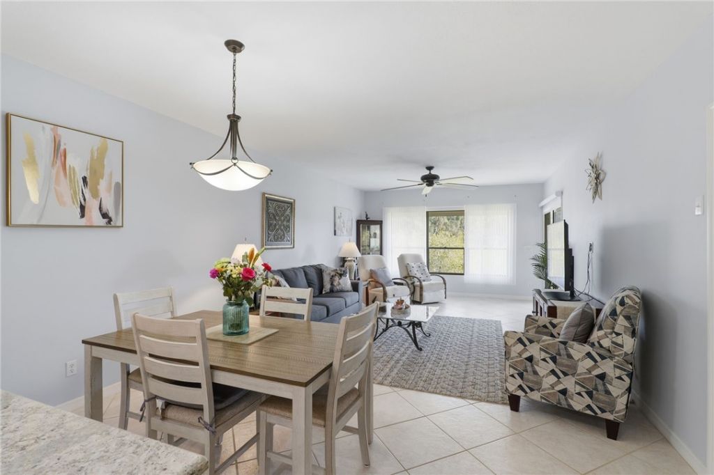 6165 S Mirror Lake Drive, Unit 309, Sebastian, FL 32958 Photo
