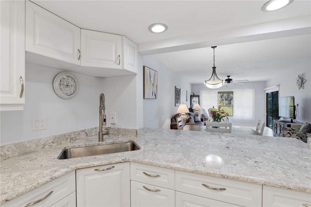 6165 S Mirror Lake Drive, Unit 309, Sebastian, FL 32958 Photo