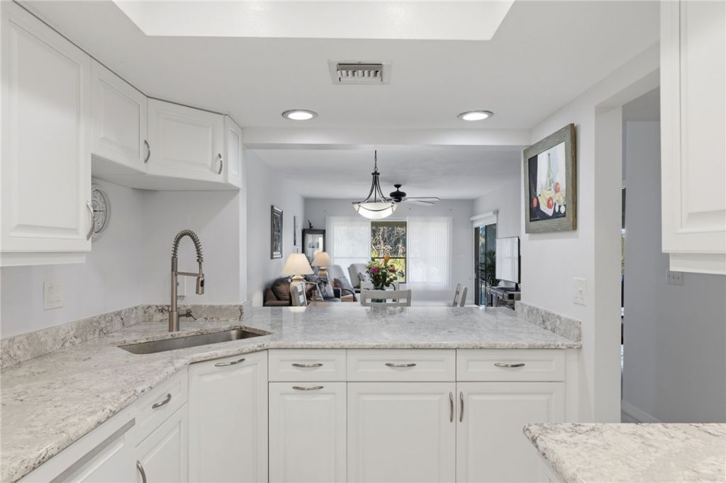 6165 S Mirror Lake Drive, Unit 309, Sebastian, FL 32958 Photo