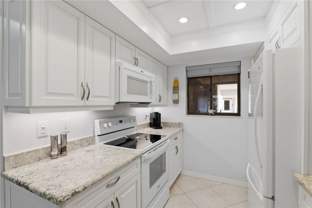 6165 S Mirror Lake Drive, Unit 309, Sebastian, FL 32958 Photo