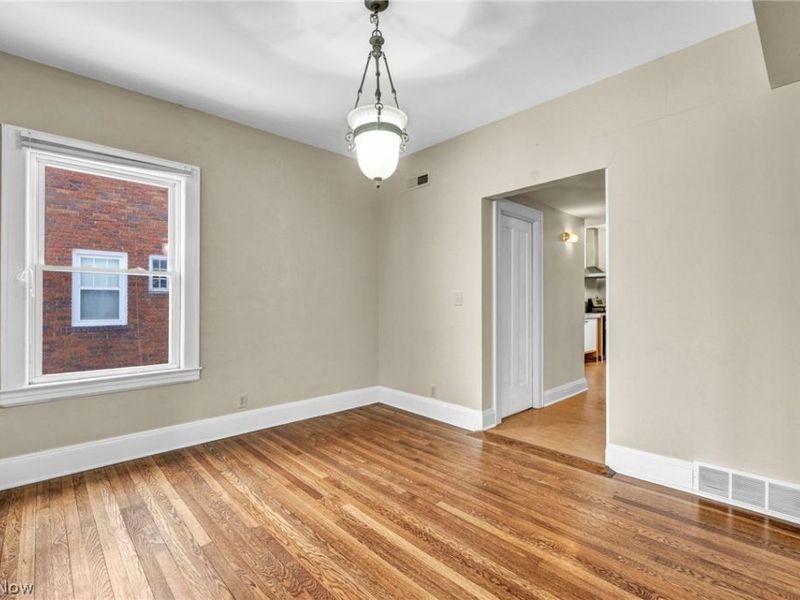 2420 Overlook Road, Cleveland Heights, OH 44106 Photo 10