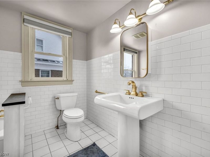 2420 Overlook Road, Cleveland Heights, OH 44106 Photo 21