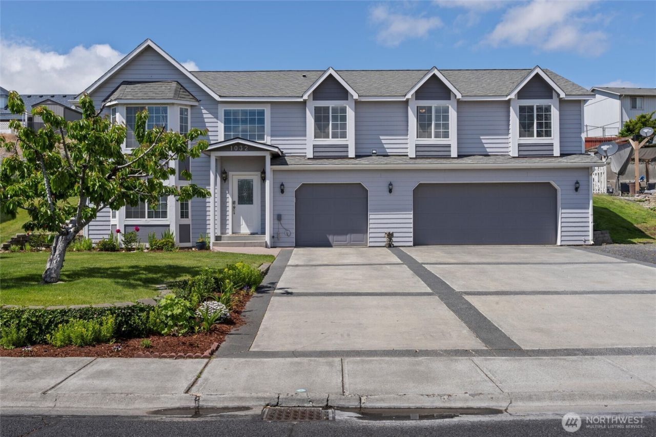 1032 Edgewater Lane, Moses Lake, WA 98837 Main Photo
