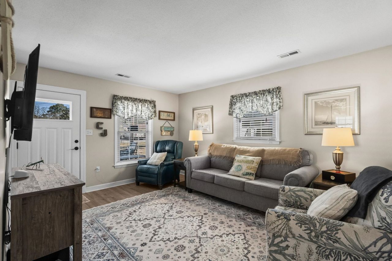 715 Cypress Dr. Photo 14