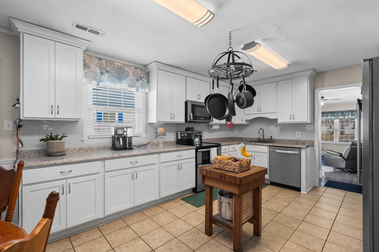 715 Cypress Dr. Photo 16