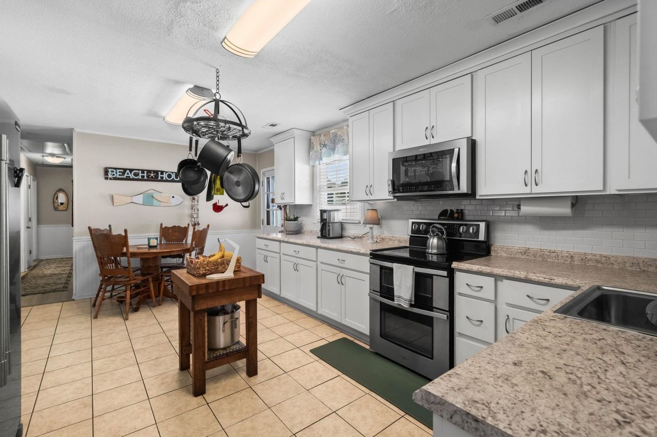 715 Cypress Dr. Photo 17