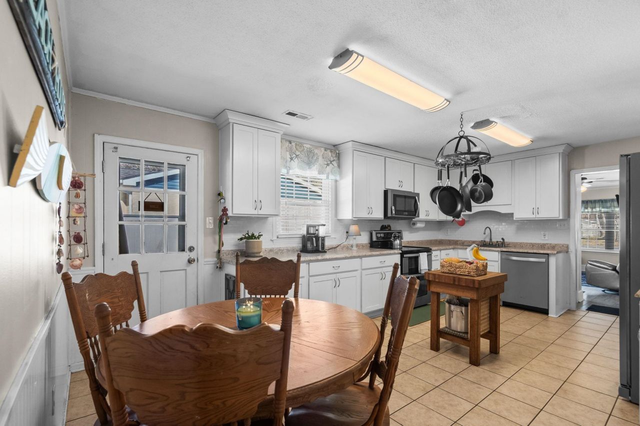 715 Cypress Dr. Photo 20