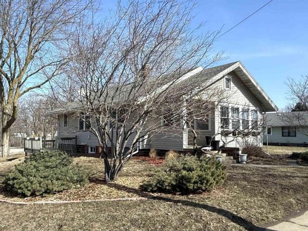726 1st Street SW, Mason City, IA 50401