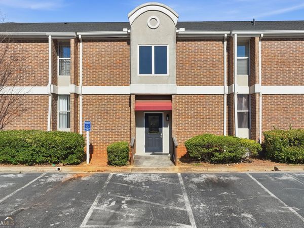 3301 Henderson Mill Road, Unit J1, Atlanta, GA 30341