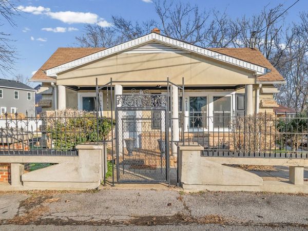 211 Saint John St, Clarksville, TN 37040