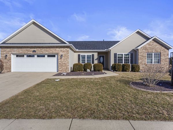 1808 S Orchard Drive, Mahomet, IL 61853
