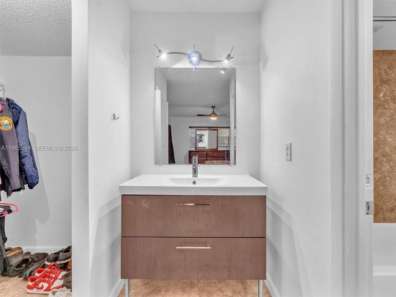 6201 N Falls Cir Dr, Unit 210, Lauderhill, FL 33319 Photo