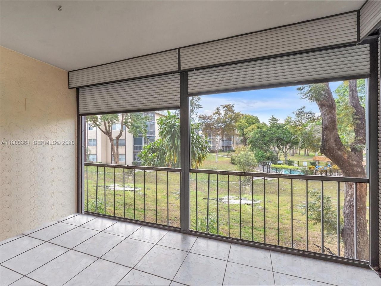 6201 N Falls Cir Dr, Unit 210, Lauderhill, FL 33319 Photo