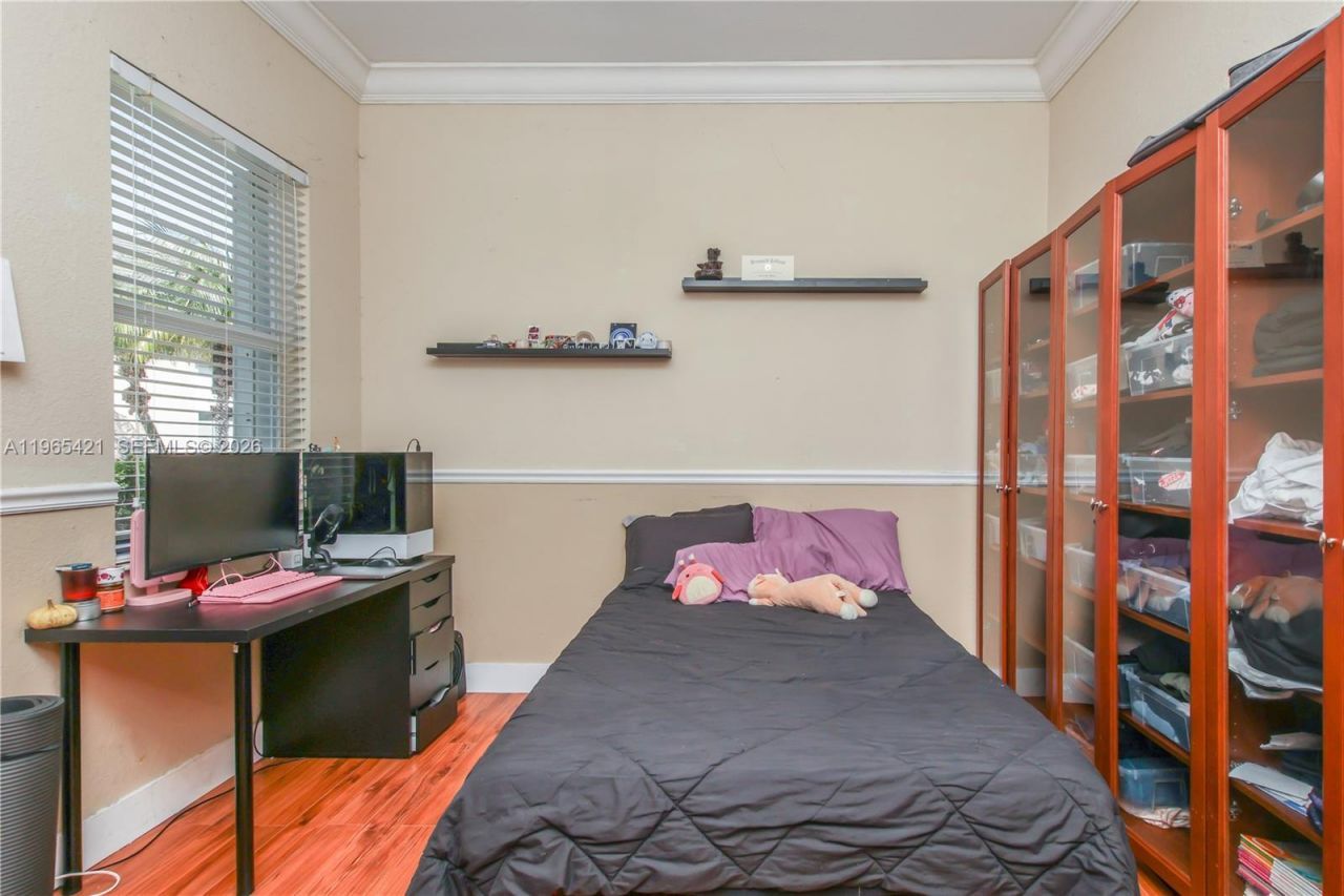 19301 Seneca Ave, Weston, FL 33332 Photo