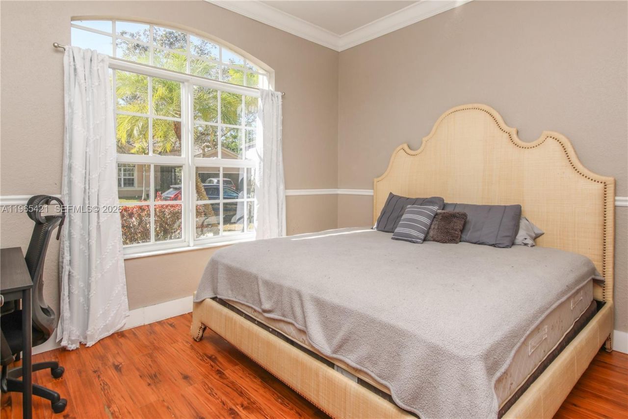 19301 Seneca Ave, Weston, FL 33332 Photo