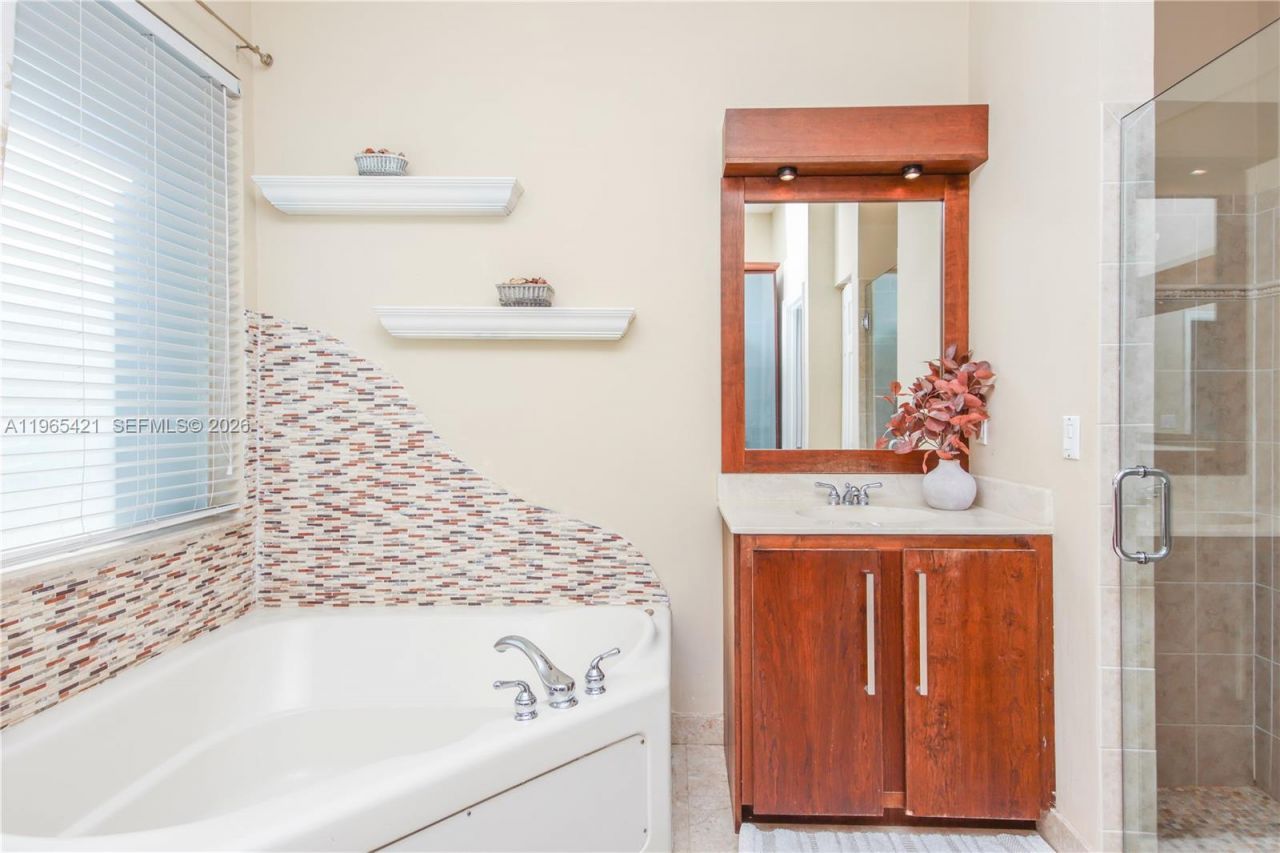 19301 Seneca Ave, Weston, FL 33332 Photo