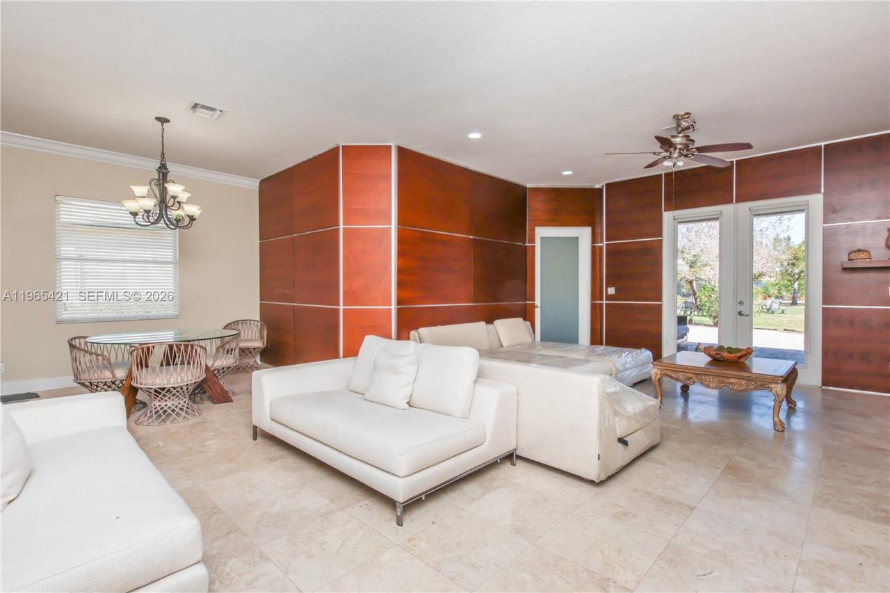 19301 Seneca Ave, Weston, FL 33332 Photo