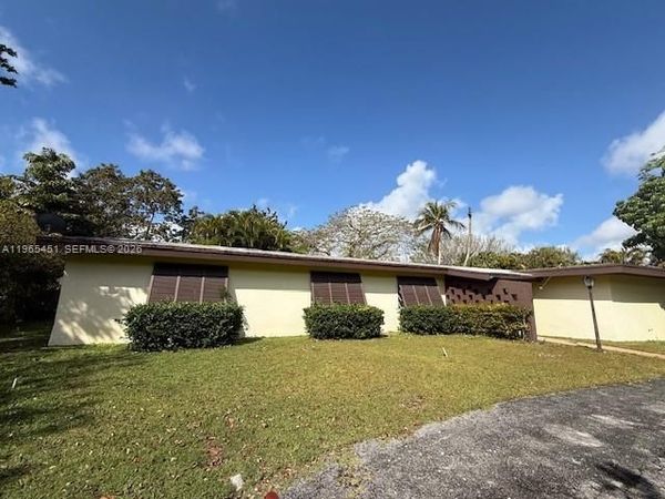 11820 SW 69th Ct, Pinecrest, FL 33156