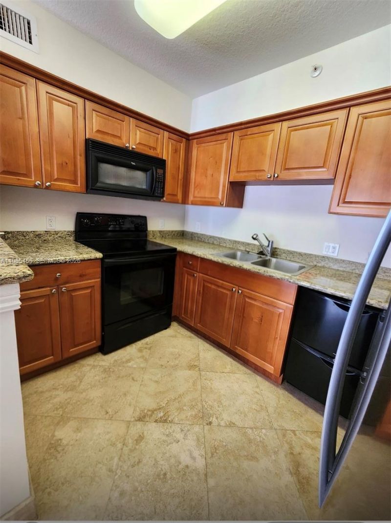 322 Madeira Ave, Unit 503, Coral Gables, FL 33134 Photo