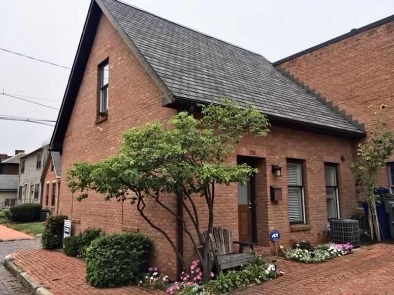 258 Jackson Street, Columbus, OH 43206 Photo 3