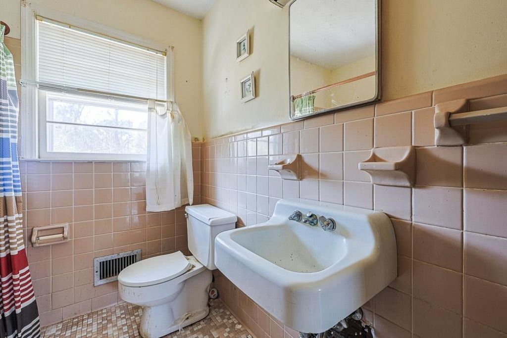 1129 9th Ave. S Photo 15