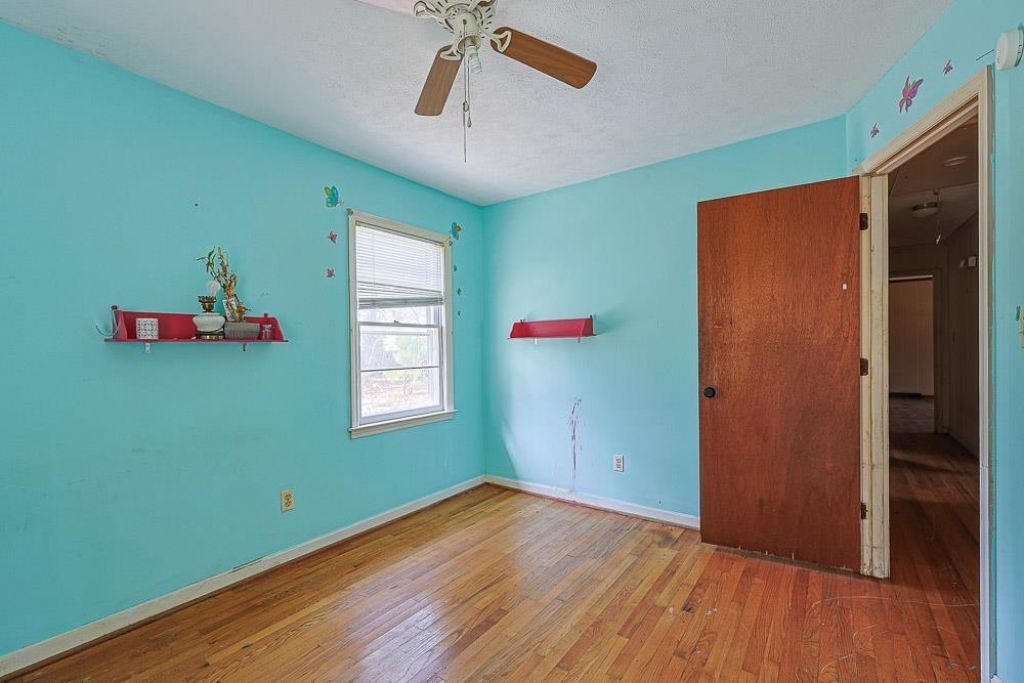 1129 9th Ave. S Photo 16