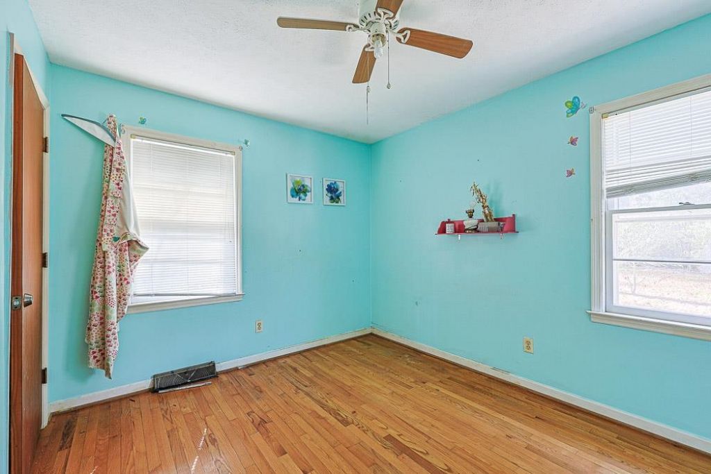 1129 9th Ave. S Photo 17