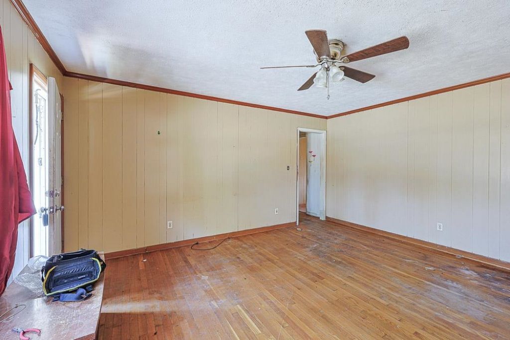 1129 9th Ave. S Photo 4